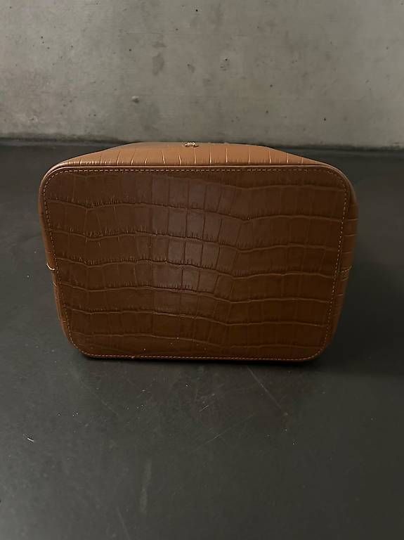 Aigner Sacs femmes: Aigner Beuteltasche , braun – Neuf (Voir description) à Zug par Leika310809 2