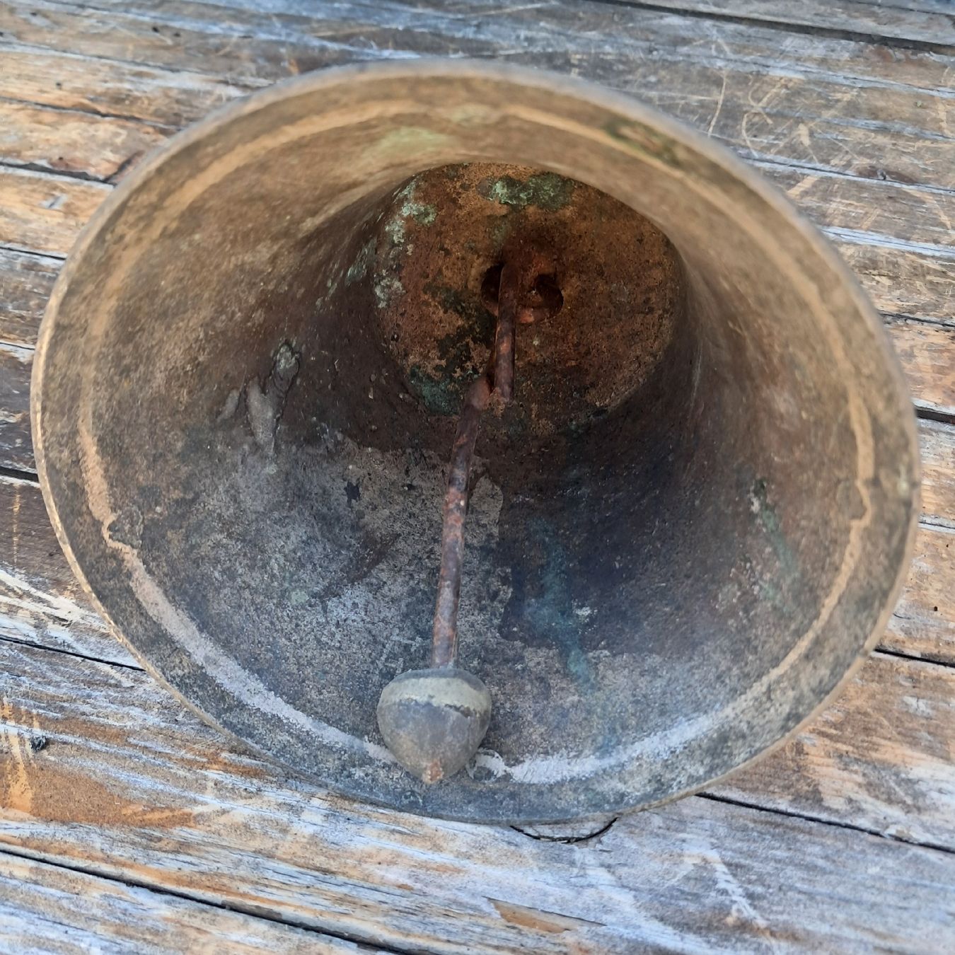 Glocken & Treicheln: ALTE SCHEUNENFUND GLOCKE – Gebraucht aus Murten von SHETHOF 1