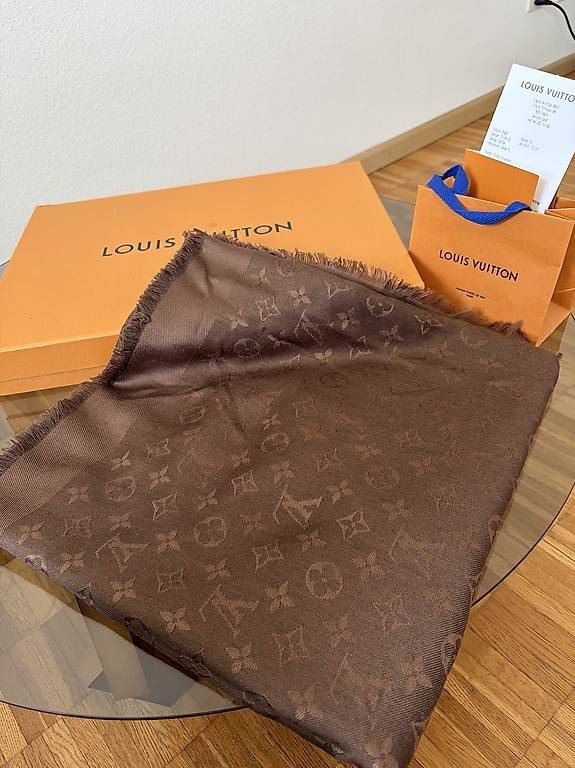 Louis Vuitton Foulard & Sciarpe: Louis Vuitton Schal – Usato da Basel venduto da Zava92
