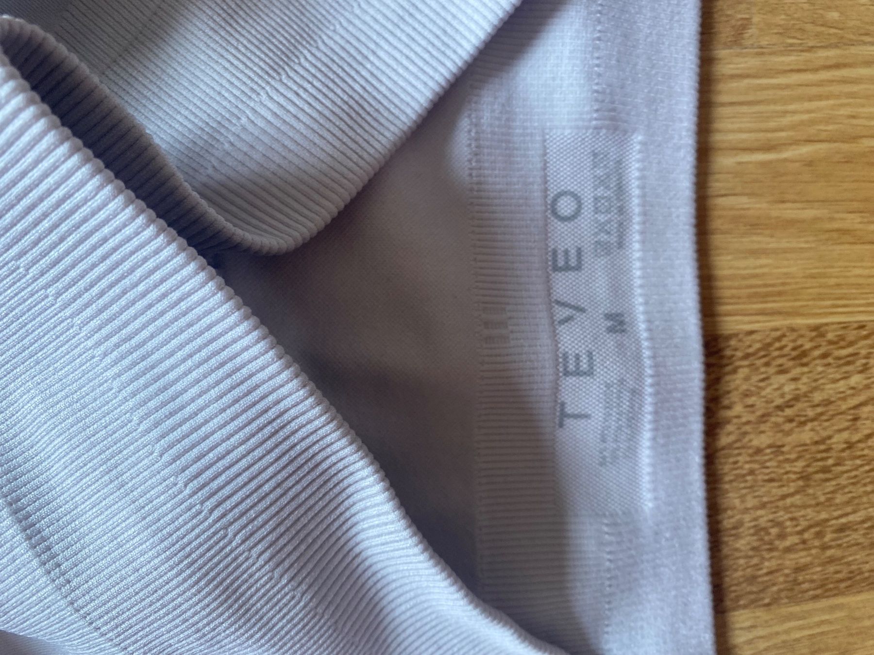 Teveo Tops: timeless scrunch bh teveo – Gebraucht aus Bern von liv_km2r 1