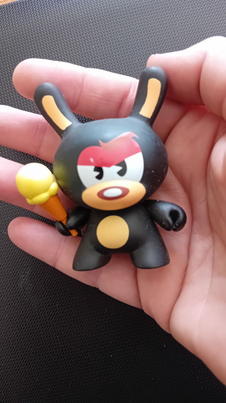 Statuette: Kidrobot Dunny : Serie 1, 2004 - 3" – Usato da Neuchatel venduto da Vlenoble
