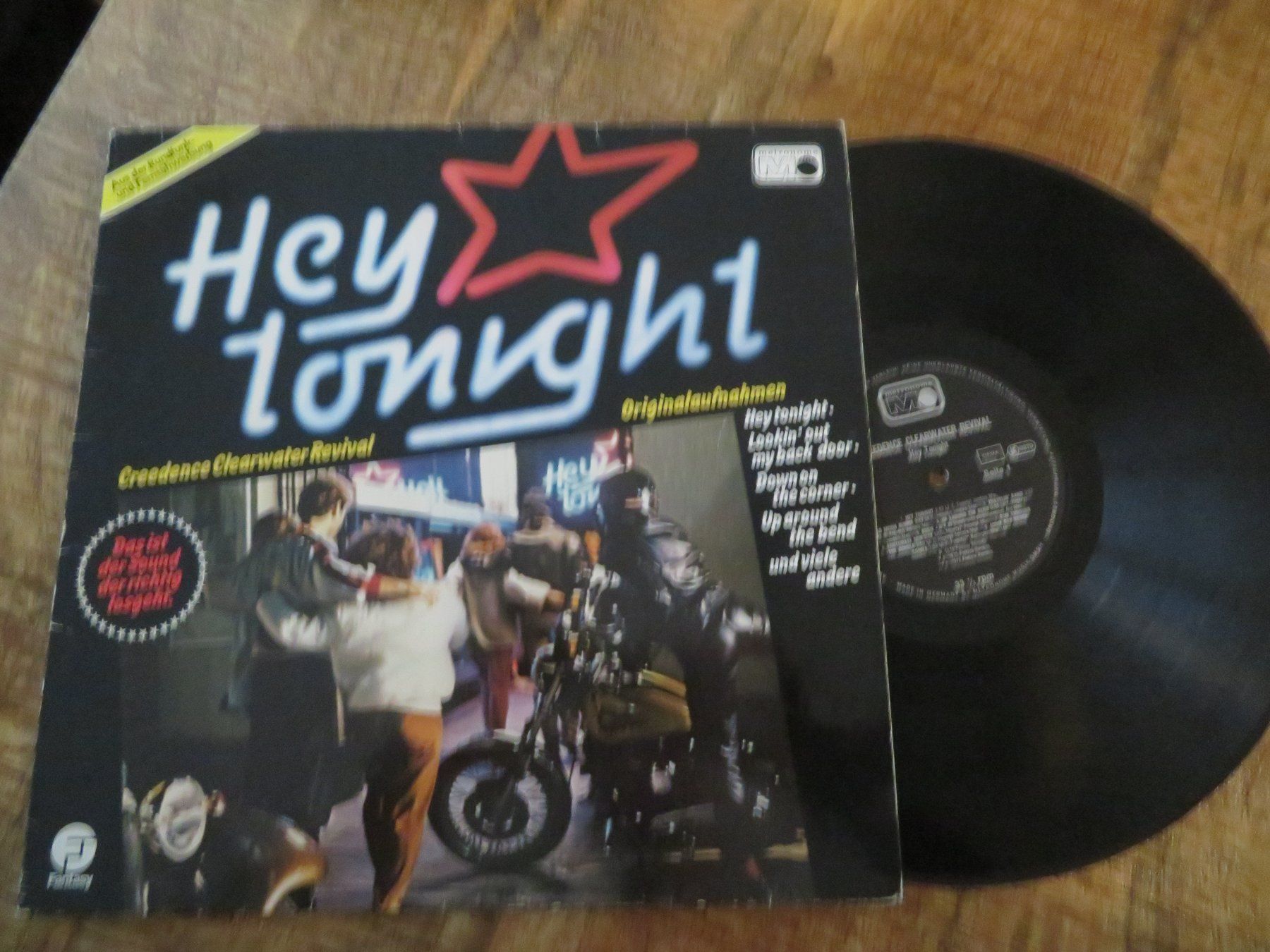 Dischi in vinile: CREEDENCE CLEAWATER RIVIVAL HEY TONIGHT – Nuovo (secondo la descrizione) da Zürich venduto da max_cp5f