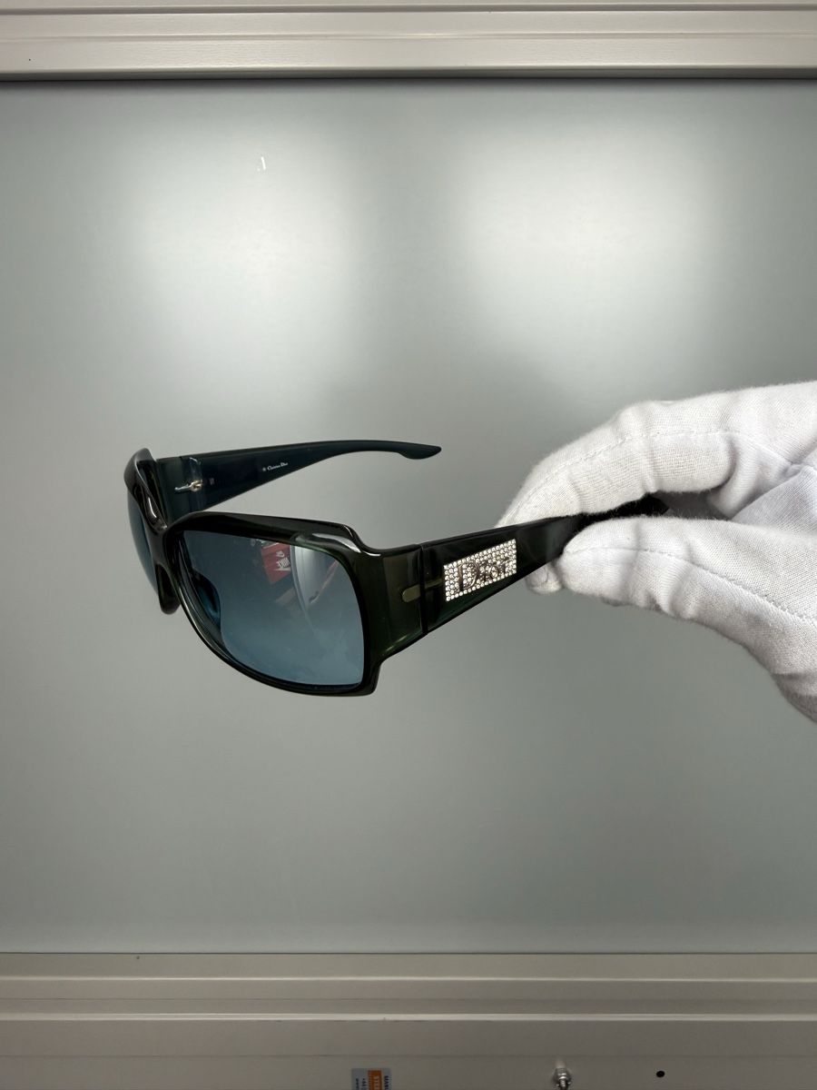 Dior Lunettes & Verres: Dior Sunglasses - Dior Night 3 – D'occasion à Lausanne par Unehistoiredesapes