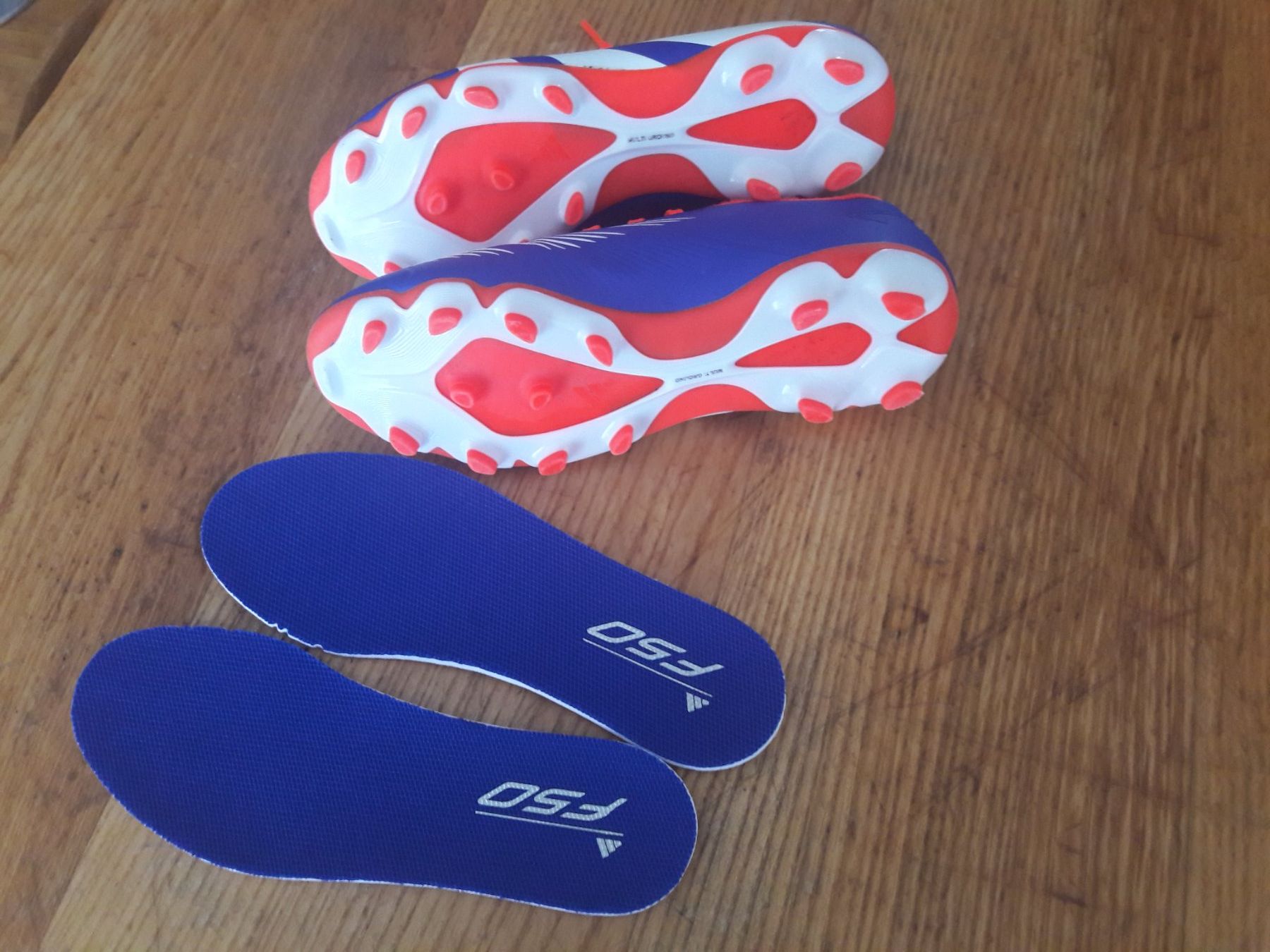 Chaussures garçon: FUSSBALLSCHUHE - 35 - PREDATOR – D'occasion à Luzern par miocarobabbonetoscan 3
