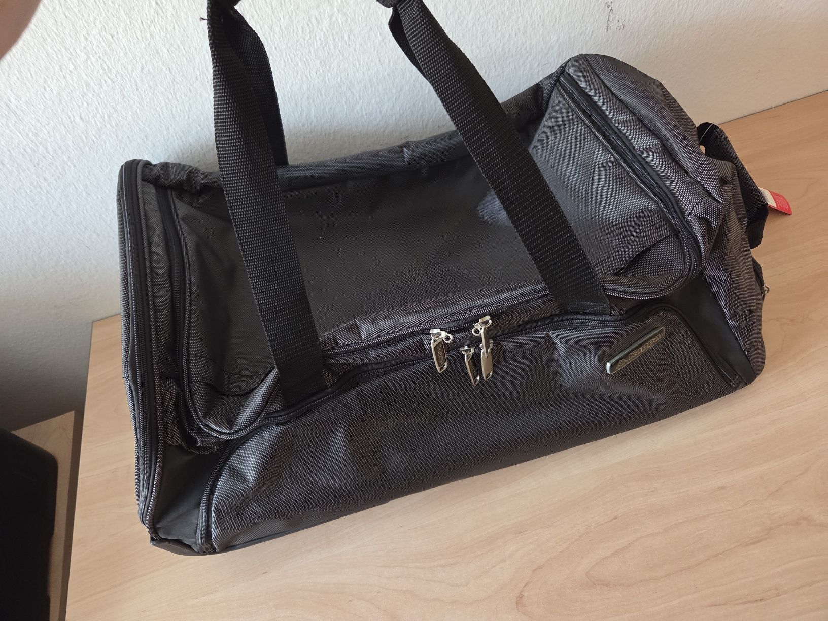Kappa Borse: Kappa Grosse Reisetasche mit Rollen Neu – Nuovo (secondo la descrizione) da Winterthur venduto da katzen07