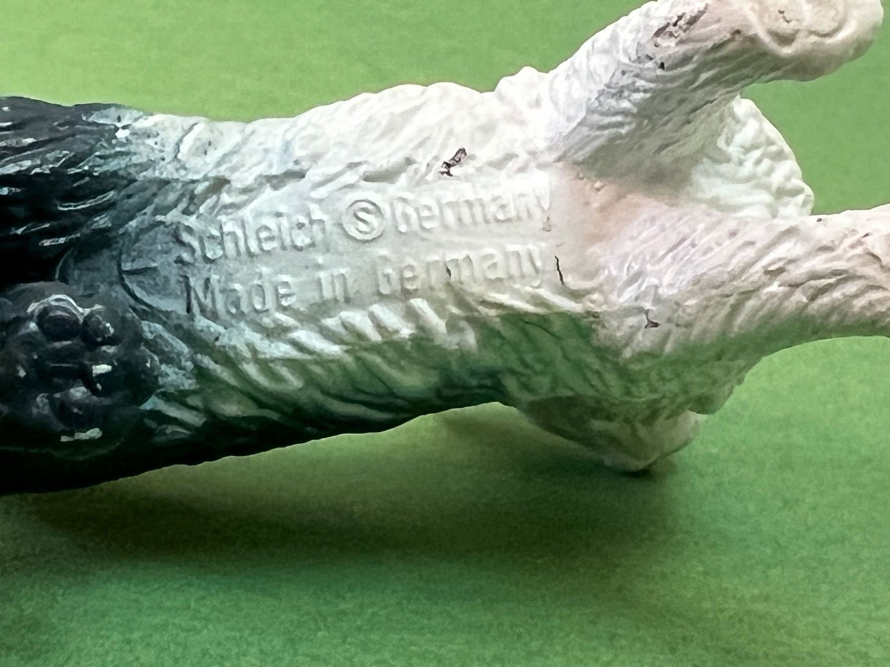 Schleich Statuette: Schleich 16604 Maine Coon Katze – Usato da Ennetbaden venduto da mapa05 4