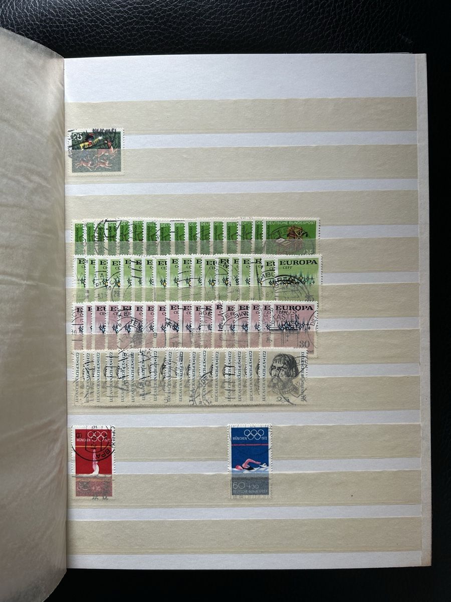 Tutti i francobolli: Briefmarkenalbum BRD Doubletten – Usato da Emmen venduto da Carbru 3