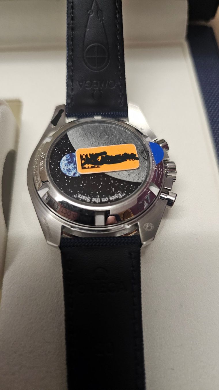Omega Orologi: Omega Speedmaster Snoopy NEU Fullset – Nuovo e nell'imballaggio originale da Boniswil venduto da LakeSide_Boniswil 2