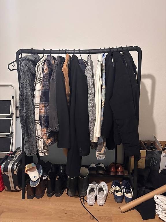 Kleiderstange (Gebraucht) in Luzern für CHF 1 – nur Abholung auf Ricardo kaufen
