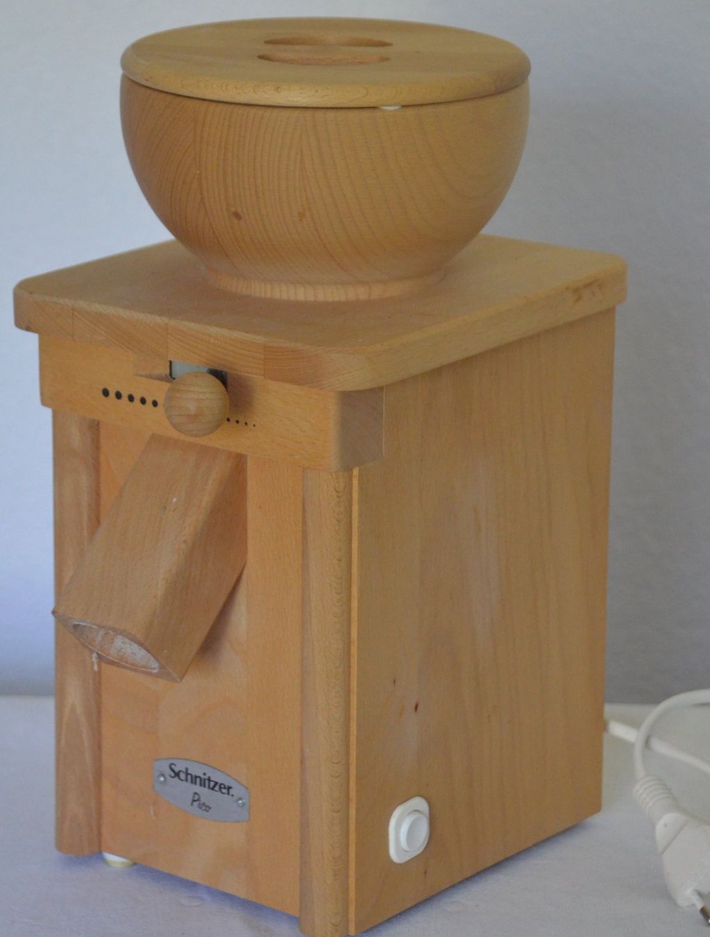 Küchengeräte: Schnitzer Getreidemühle / moulin à grains – Gebraucht aus Collonges von arashee 3