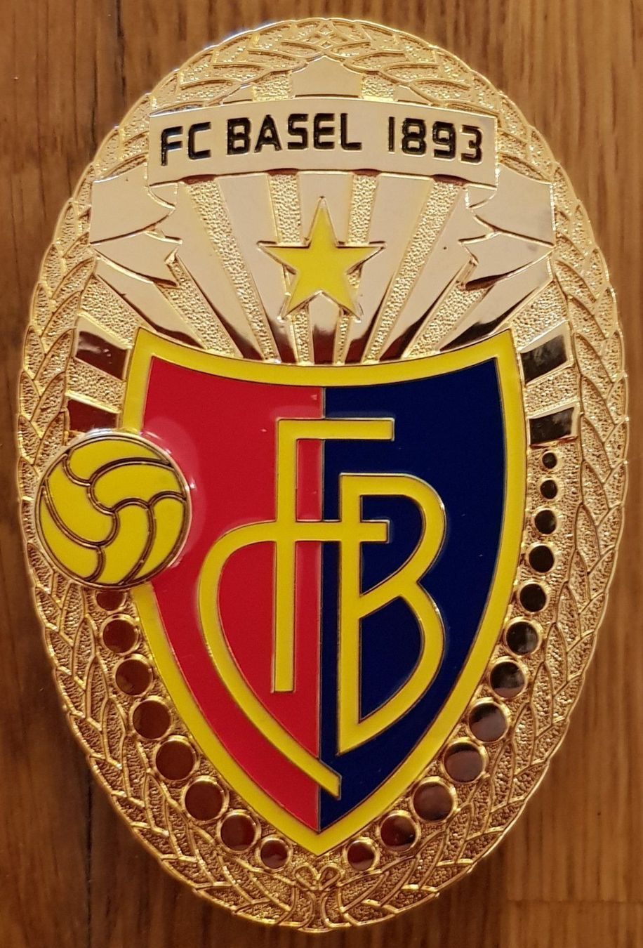 FC Basel Placchette & Badge: FC Basel Autoemblem – Nuovo (secondo la descrizione) da Emmenbrücke venduto da Herzog07 5