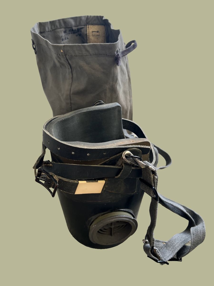 Altro in Antiquarato & Arte: Masque à Gaz Cheval Militaire WW2 – Usato da Bellevue venduto da Belafer 1