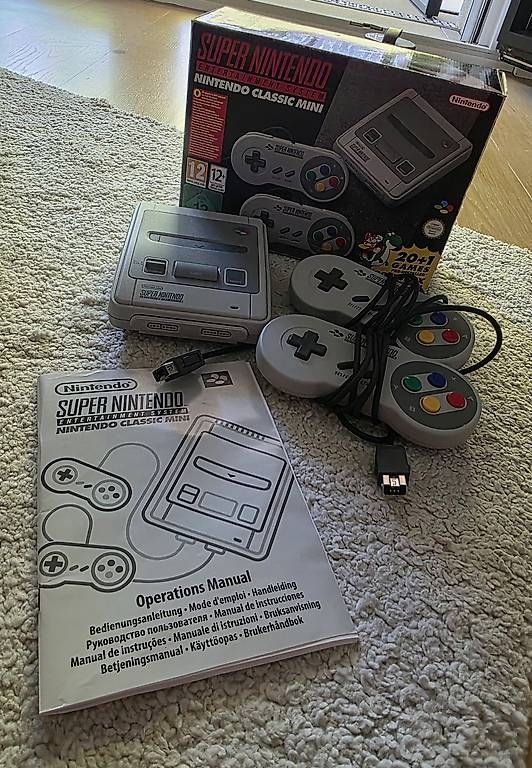 Console: Nintendo Classic Mini: Super Nintendo + 2 Controller + OVP – Usato da Embrach venduto da sch_vd7b 3