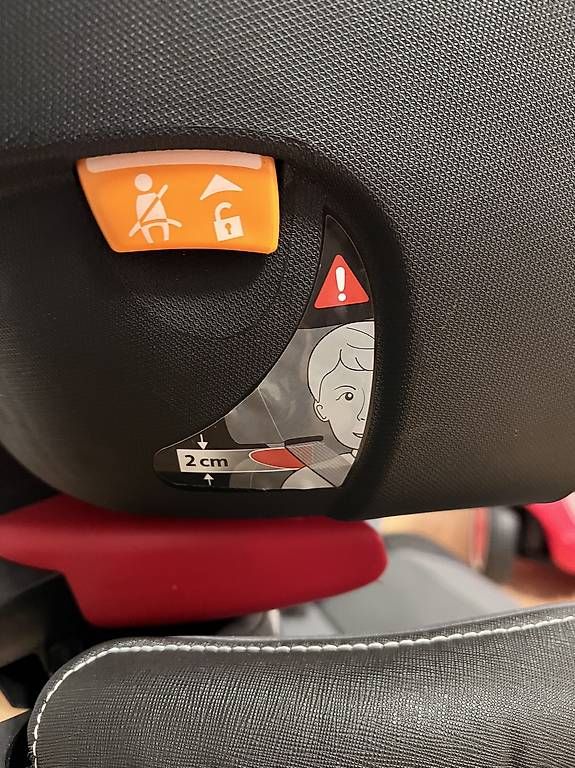 Chicco Auto-Kindersitze: Chicco Kindersitz mit Isofix – Gebraucht aus Schwerzenbach von asn_7m7h 3
