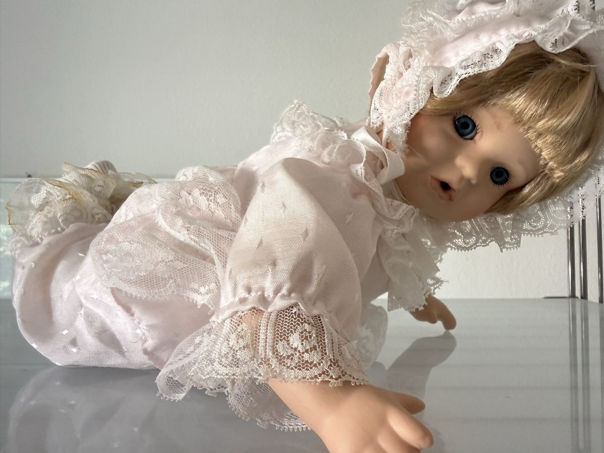 Puppen: Porzellanpuppe – Gebraucht aus Uster von Buyseller