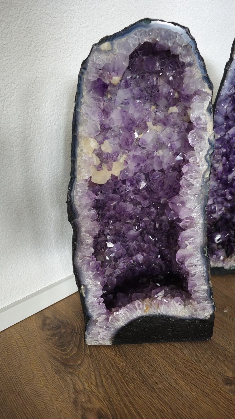 Minerali & Pietre curative: Amethystdruse mit Calcit – Nuovo (secondo la descrizione) da Neu St. Johann venduto da HeyThere90