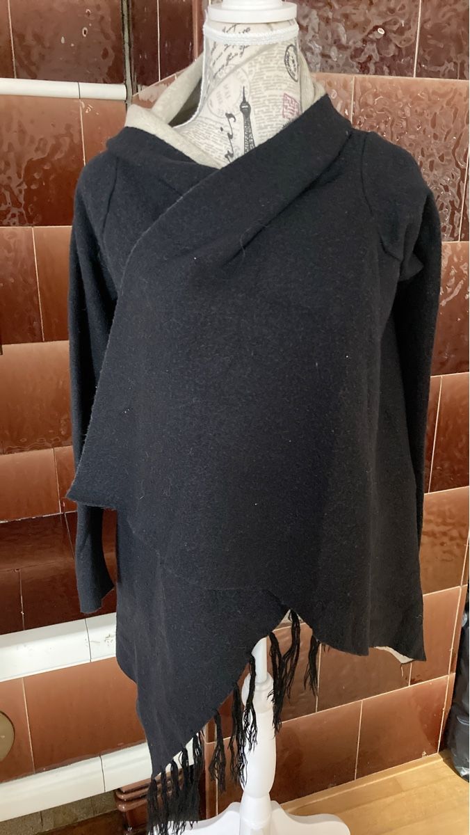 Pullover & Sweatshirts: Pulli mit Fransen - Gr.M nr.3 – Gebraucht aus Morschach von leonie87