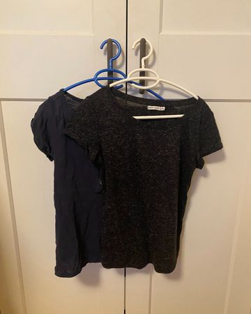 2 T-Shirts rundhals Ausschnitt Gr. M