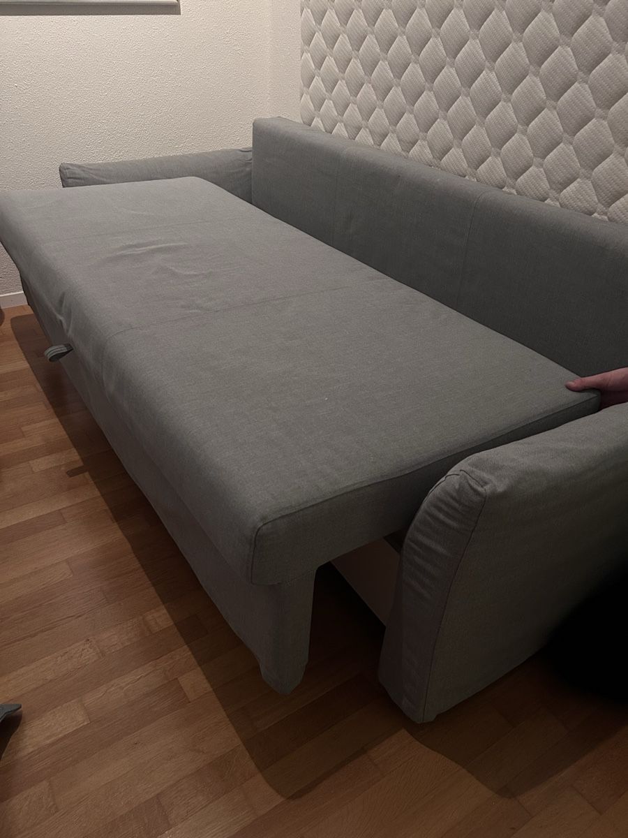Divani: IKEA Grey Sofa Bed with Storage Compartment and Cushions – Usato da Wädenswil venduto da Jul_1207 5