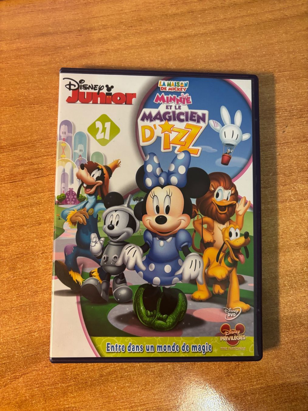 Tutti i DVDs: DVD Minnie et le Magicien d'Izz – Usato da Fétigny venduto da deltafire3