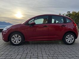 Citroën C3 1.4i rouge métal + 4 roues et pneus