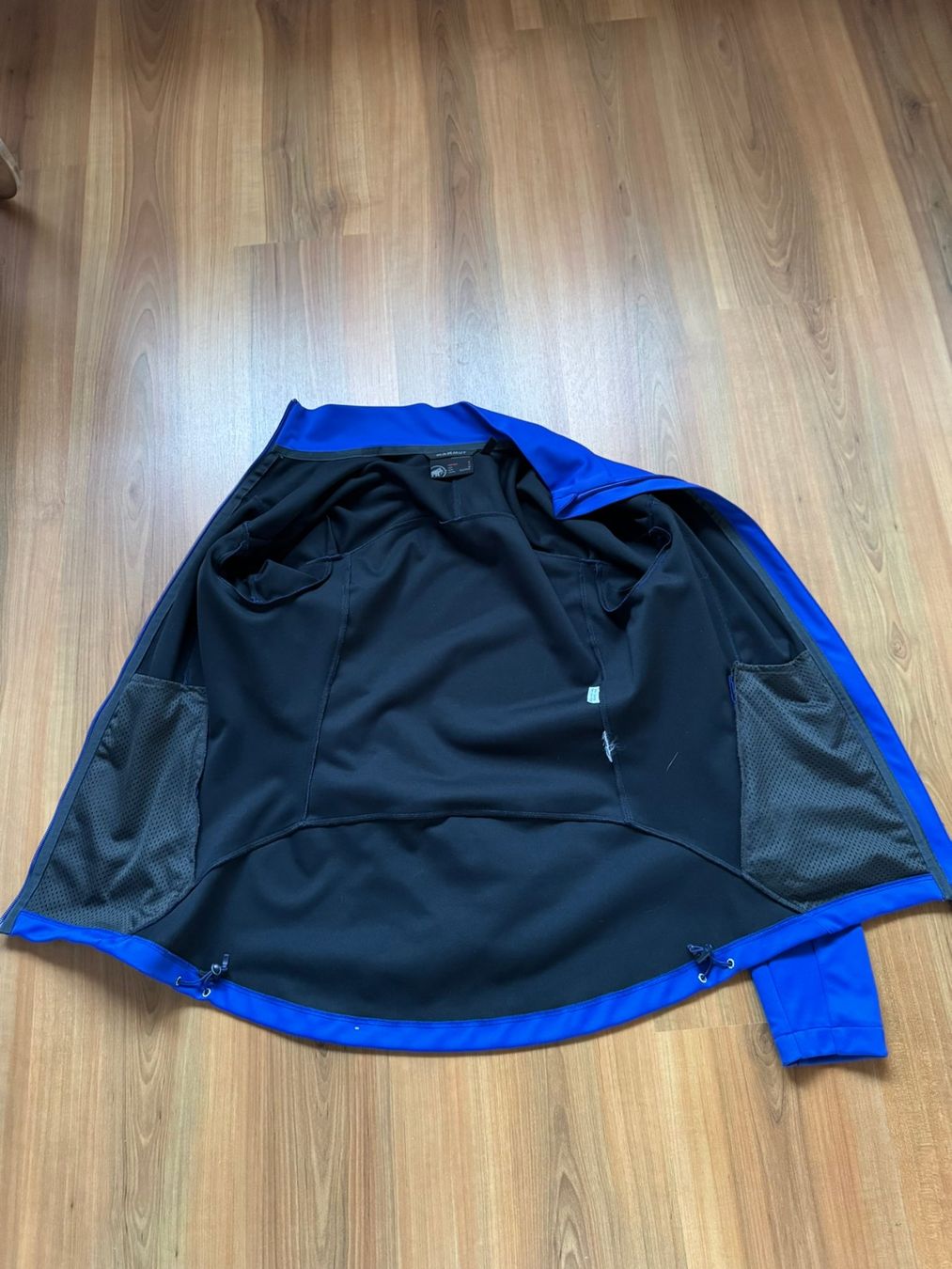Mammut Jacken: Mammut Damen Softshelljacke Gr. S, blau, Top Zustand – Gebraucht aus Burgdorf von Bizeli 1