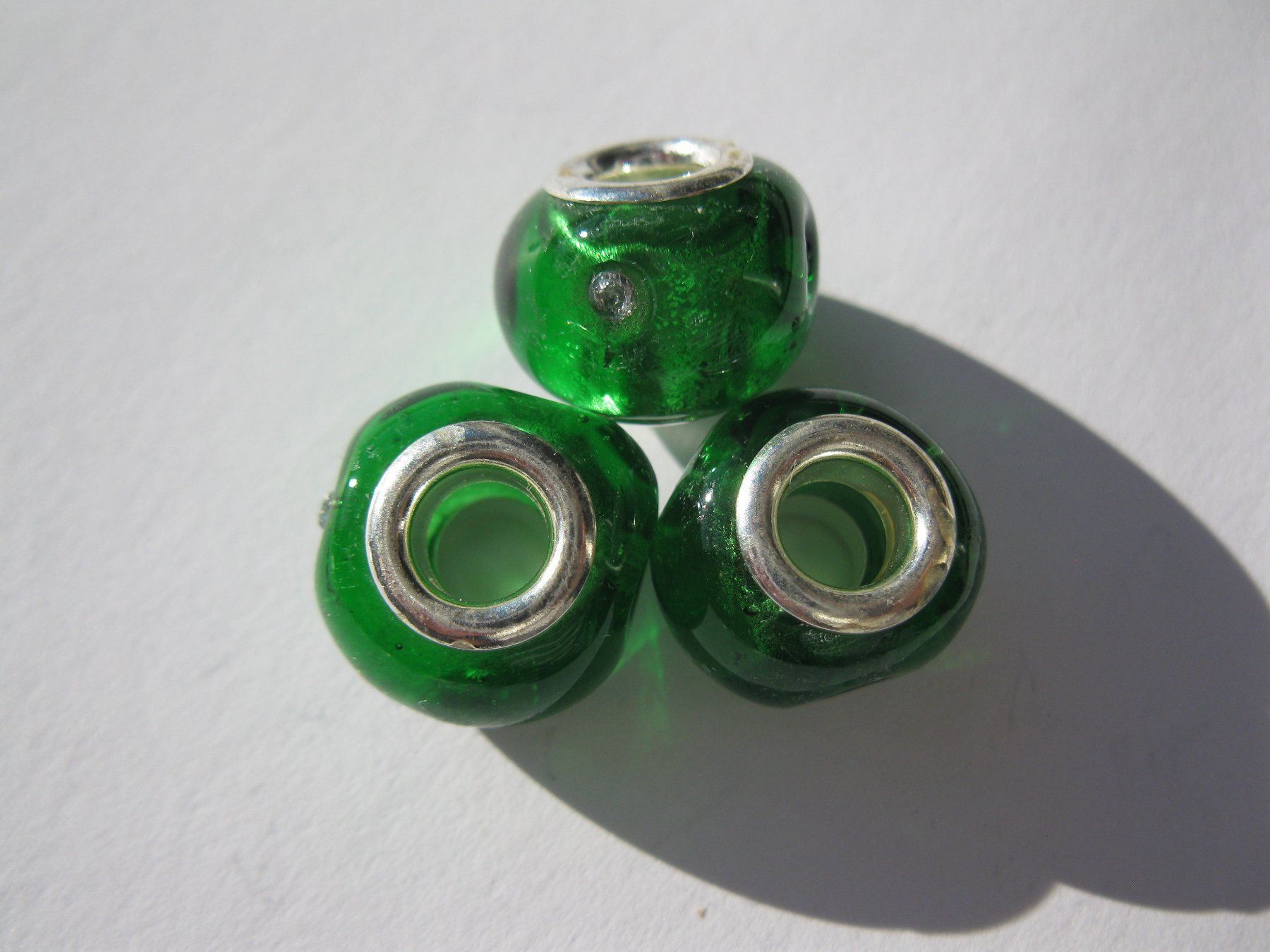 Perlen (unechte): 3 Grosslochperlen, Glas Beads grün mit Strass – Neu und originalverpackt aus St. Margarethen TG von LuanaKa 1