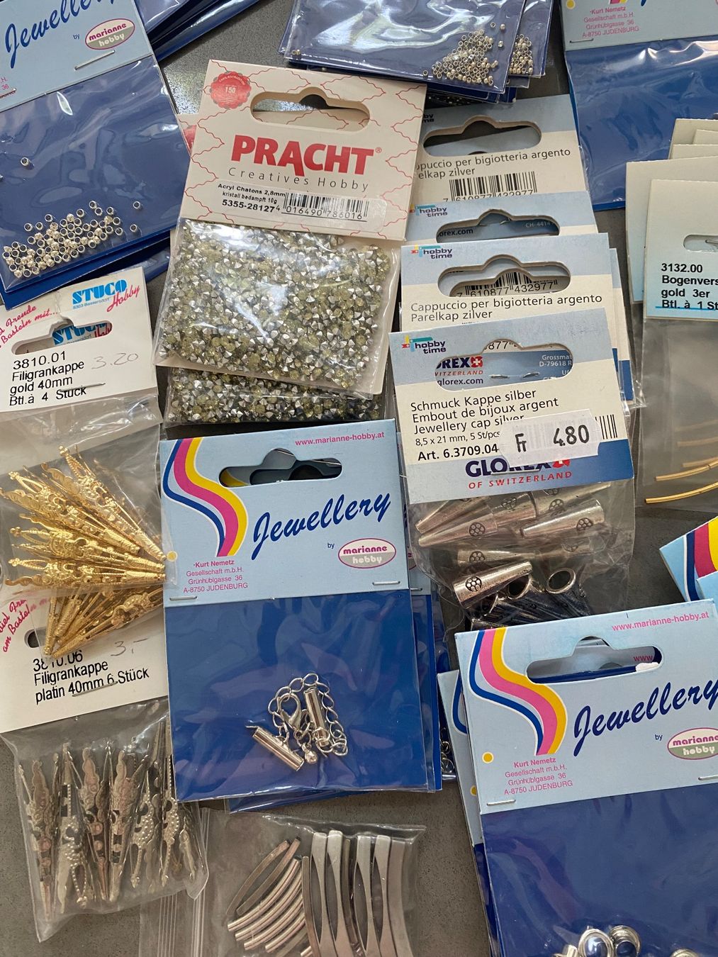 Kits de loisir créatif: Schmuckzubeh. Bastelmaterial neu Konvolut – Neuf avec emballage d'origine à Bürglen TG par Seepferdli 1
