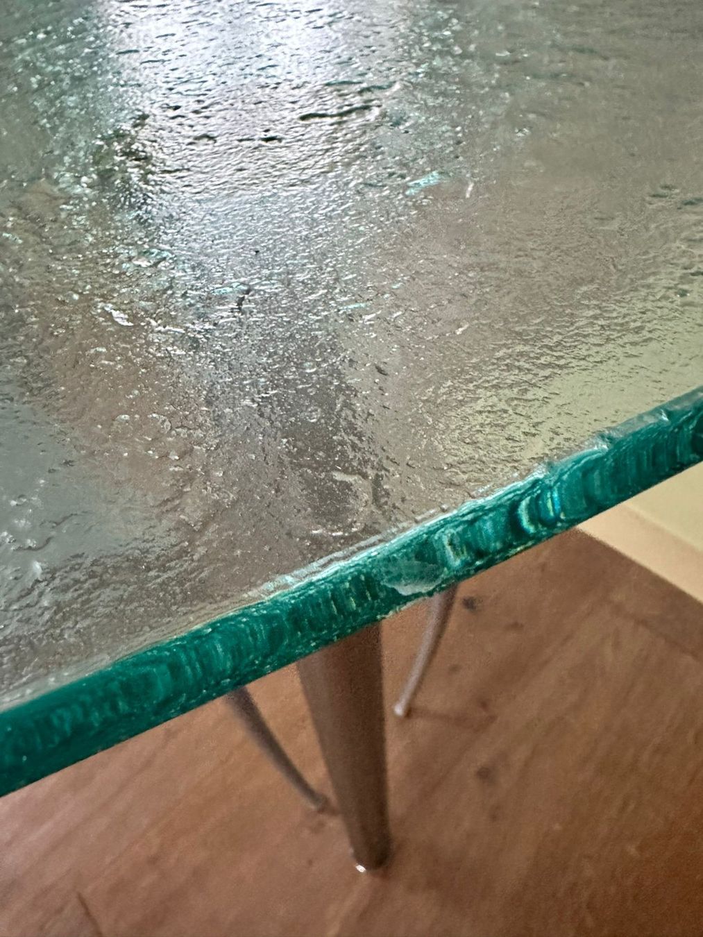 Tavoli: Glas Esstisch mit  6 Stühle – Usato da Winterthur venduto da HCDAVOS_1921 1
