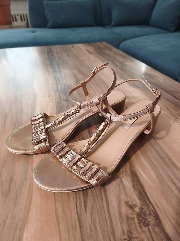 Chaussures femmes: Sandaletten Absatzschuhe – D'occasion à Kaisten par lys_zzy8 3