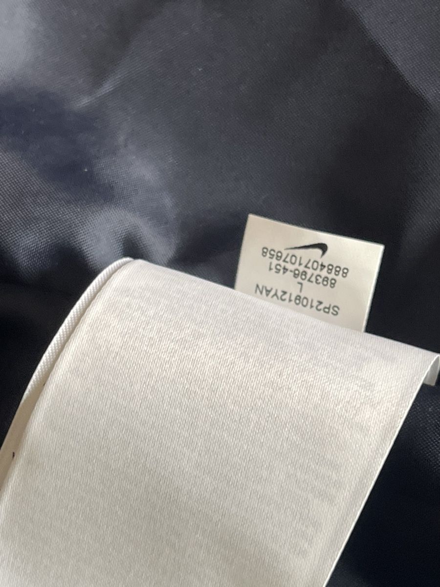 Cappotti: Veste Nike Shield homme bleu imperméable L avec inscriptio – Nuovo (secondo la descrizione) da Kloten venduto da Vermicelles 5