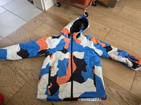 Winterjacke aus dem Ochsner Sport für Kinder 8-10!