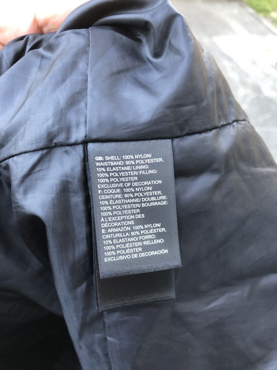 North Face Jupes: North Face Puffer Rock – D'occasion à Fribourg par ann_l9b7 6