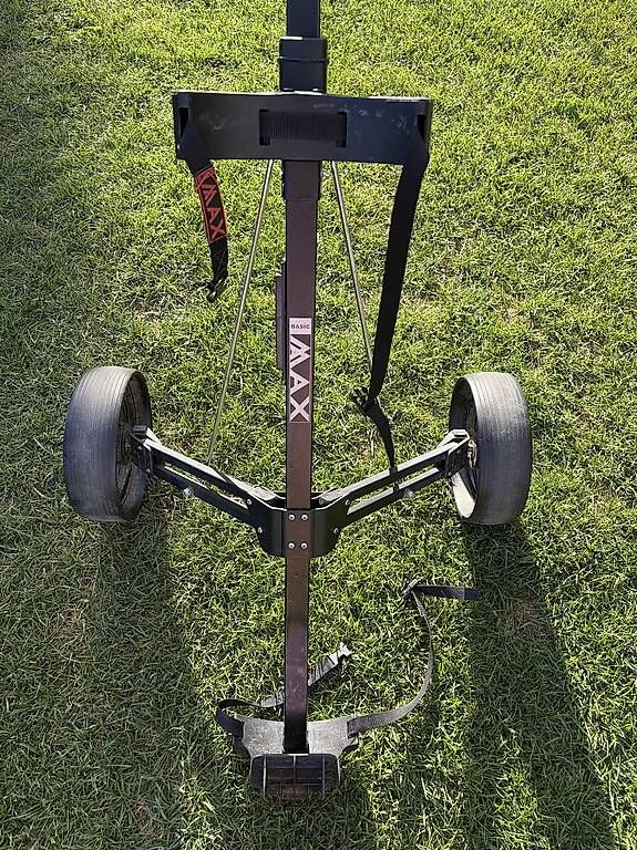Big Max Trolley: Big Max Basic Golf Trolley Caddy  klappbar & robust – Usato da Gümligen venduto da NiciScheidi 2
