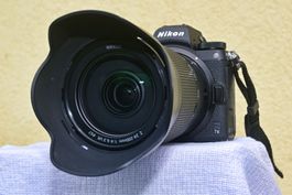 Zu verkaufen Nikon Z7II mit Nikkor Z 24- 200/4-6.3