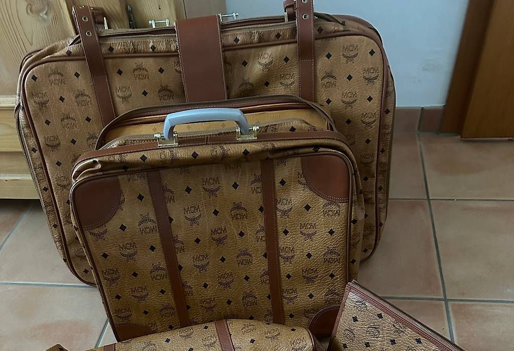 Valigie: Exklusive Koffer von MCM – Usato da Russikon venduto da cessna04