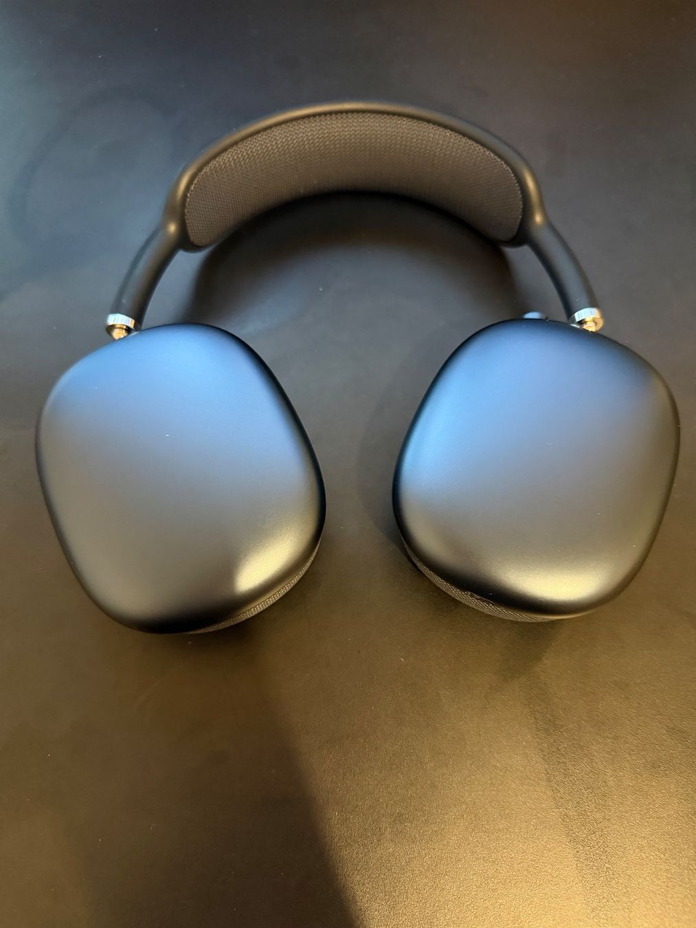 Apple Casques audio: Apple AirPods Max Version 2024 – D'occasion à Grand-Lancy par Azgariote