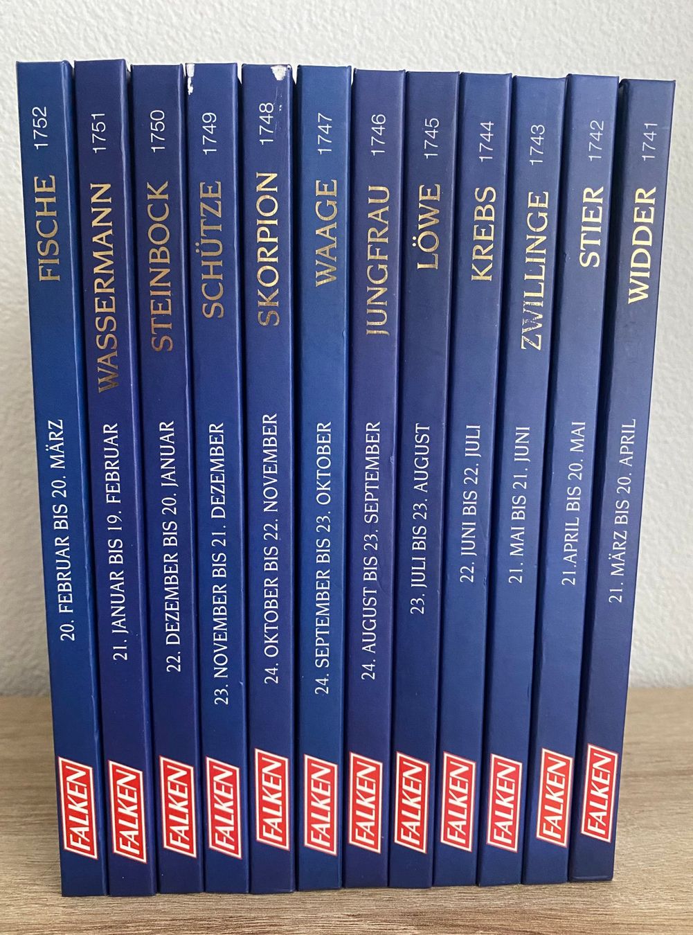 Libri: Sternzeichen-Bücher – Usato da Frauenkappelen venduto da HDPerle 1