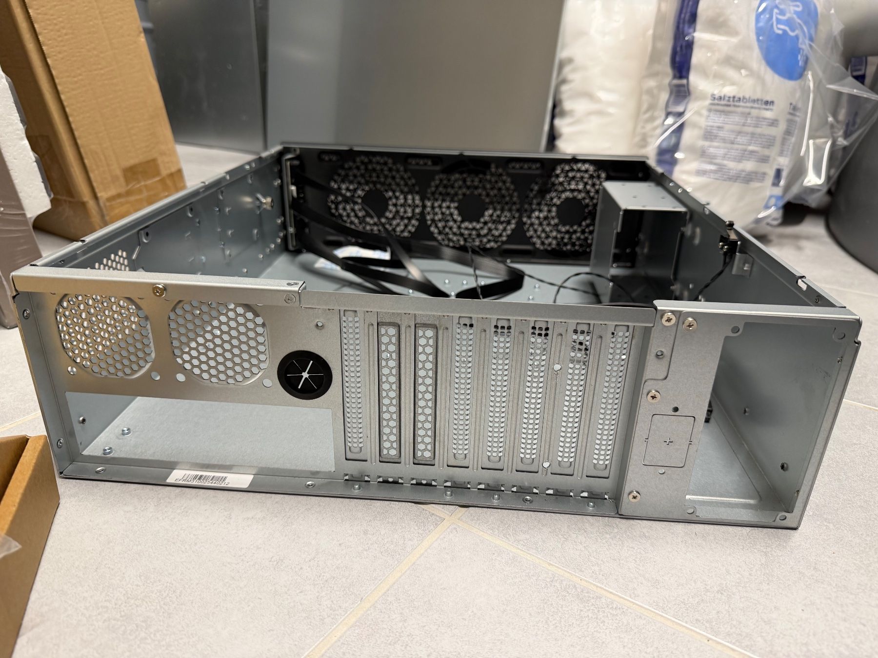 Custodie: Silverstone RM31 rack mount chassis 3U Servergehäuse – Usato da Uster venduto da koenigbe 1