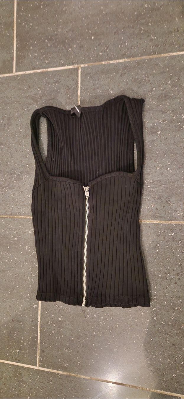 Lotti di vestiti: Grosses Kleiderpaket Grösse S/M 50 Teile – Usato da Bubendorf venduto da ang_b829 2