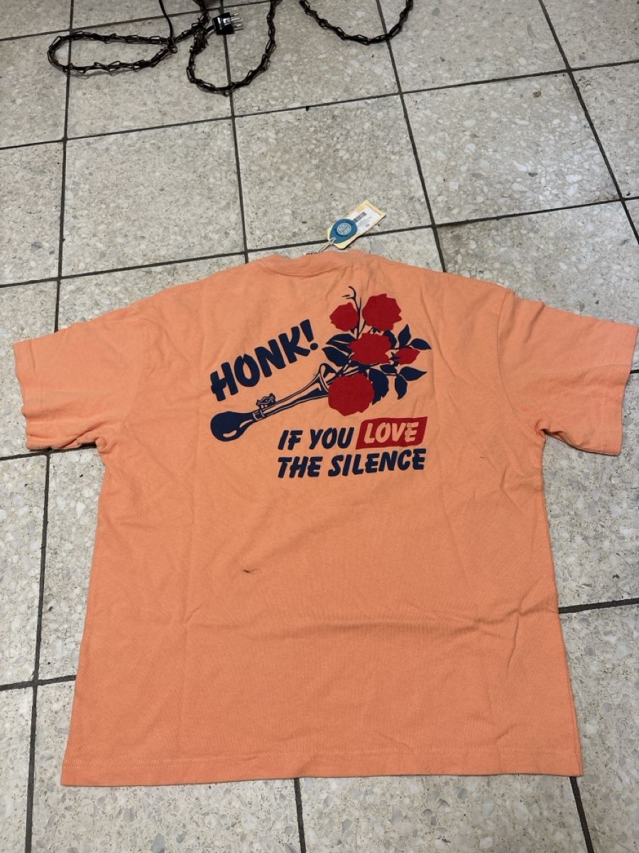 T-Shirts: Deus T-Shirt orange Grösse L mit Flecken – Neu (gemäss Beschreibung) aus Zürich von Nonas1996 2