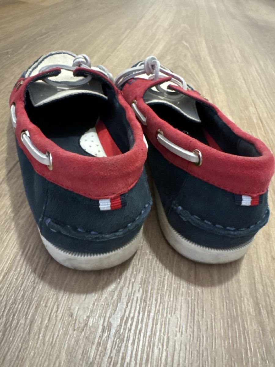 Tommy Hilfiger Scarpe da uomo: Tommy Hilfiger Bootsschuhe Gr. 36. – Usato da Zürich venduto da Sellfmadeexstock 1