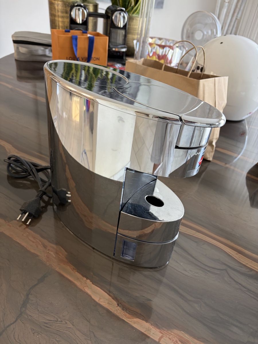 Amici Macchine per caffè & Macchine per espresso: Kaffee Maschine illy FrancisFrancis for Amici – Usato da Embrach venduto da Salvuzzo77 1