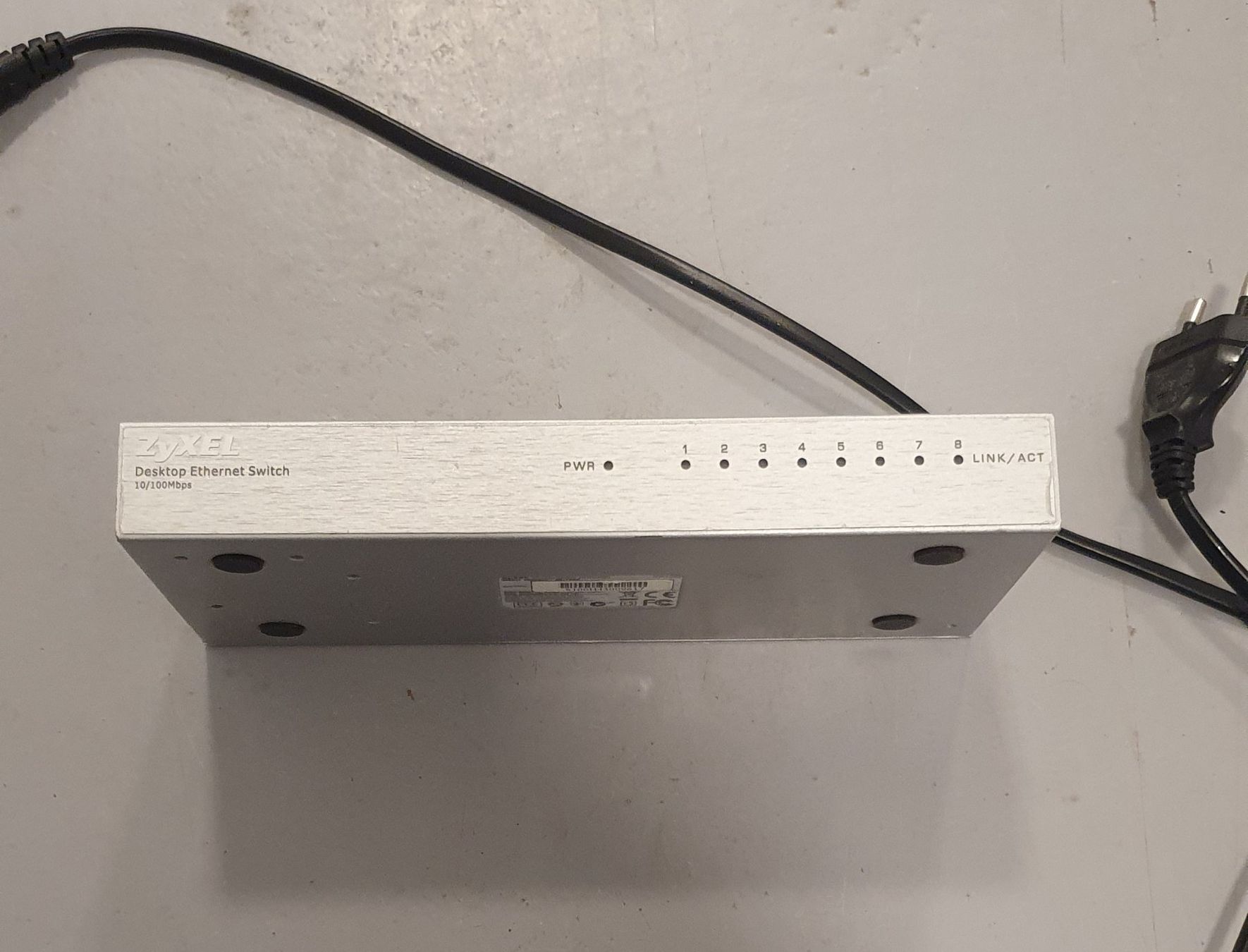 Zyxel Hubs & Switches: Zyxel ES 108p – Gebraucht aus Servion von meno999 6