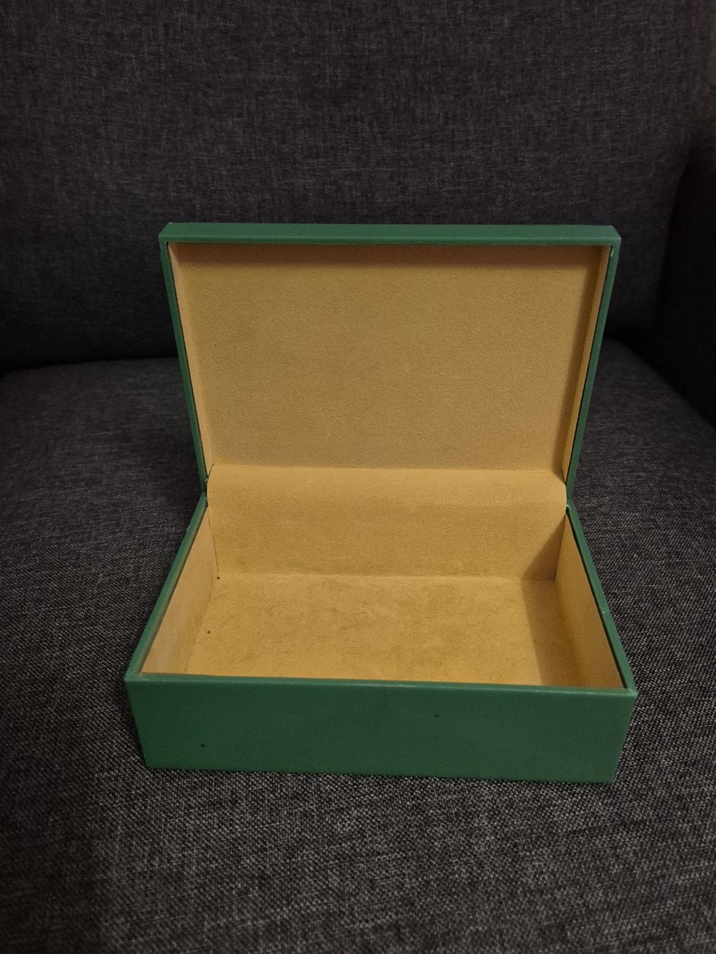Rolex Scatole porta orologi: Scatola ROLEX originale verde, modello 930 - Ottima! – Usato da Lugano venduto da coccodrillo01 6