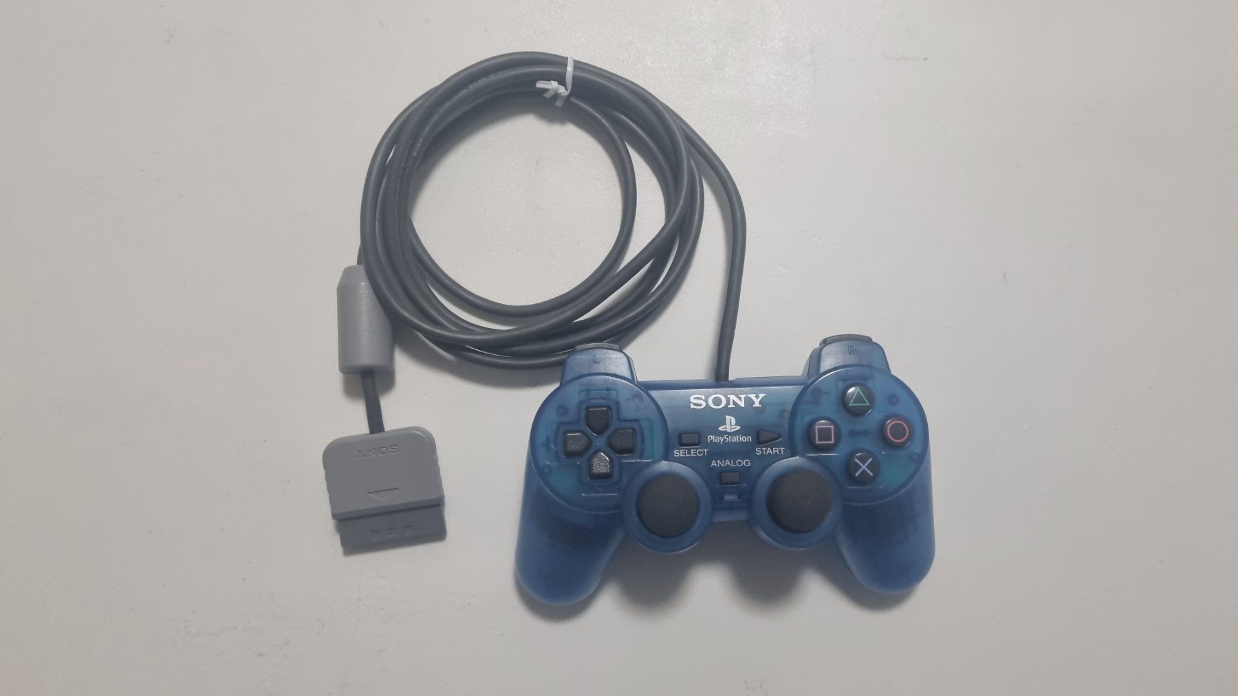 Sony Controller: PS1 PlayStation 1 Controller blau Transparent – Gebraucht aus Birsfelden von val_d9c2