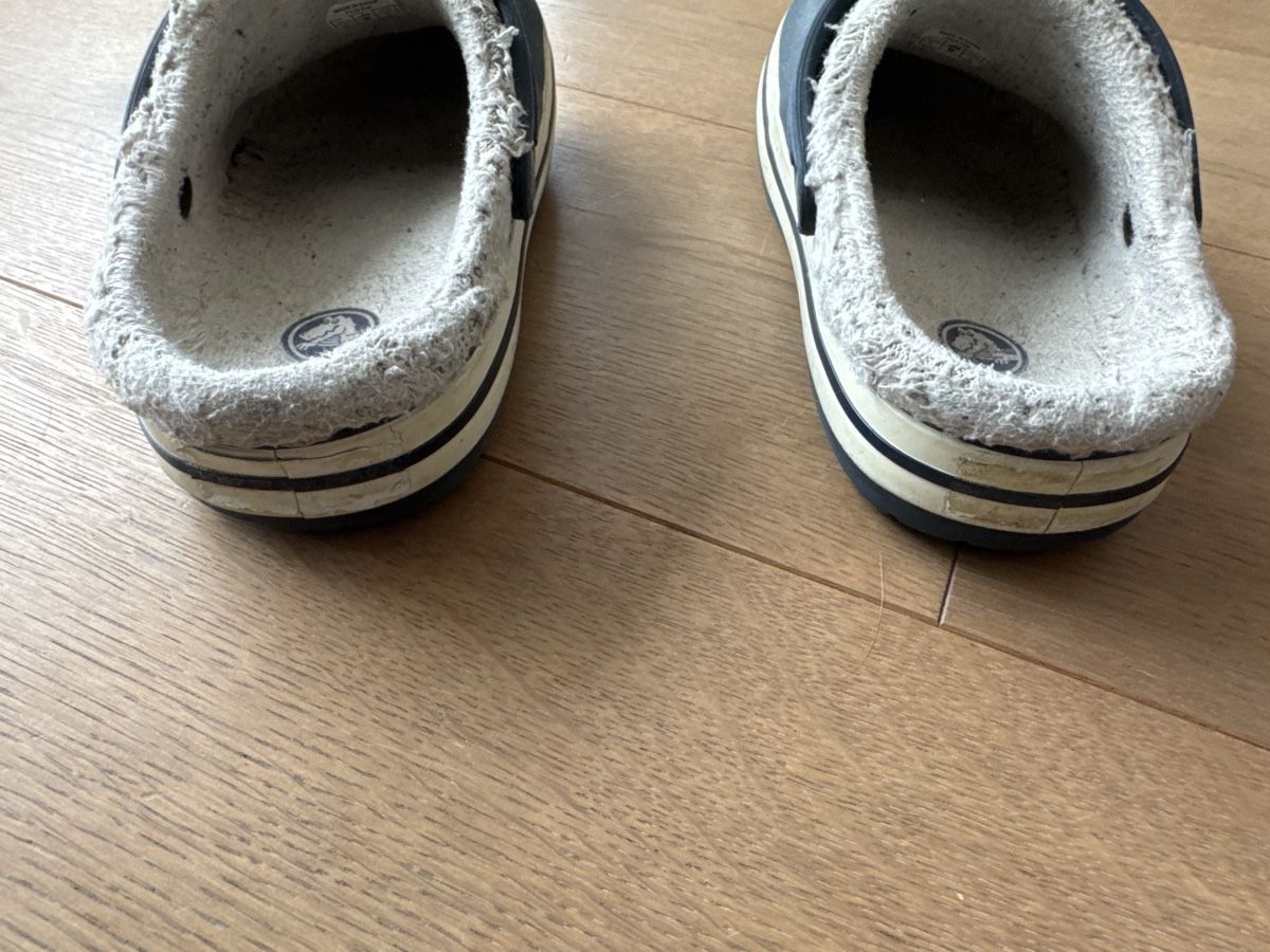 Crocs Scarpe per ragazzi: Warme Crocs Winter Clogs, Grösse 29 – Usato da Wettswil venduto da Venice3 4