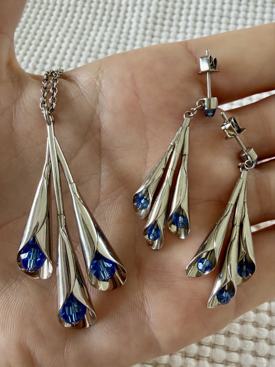 Ketten: Collier avec pendentif Swatch à cristaux bleus – Neu (gemäss Beschreibung) aus Porrentruy von Aussie25