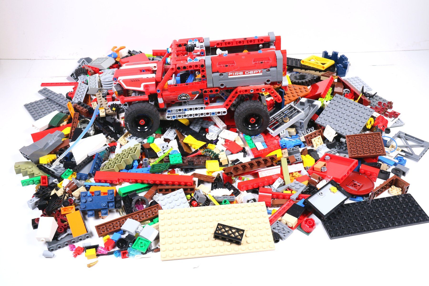 Lego Kit di costruzioni: 1.5 kg. Legoteile mit Feuerwehrauto – Usato da Hettlingen venduto da Scholi99