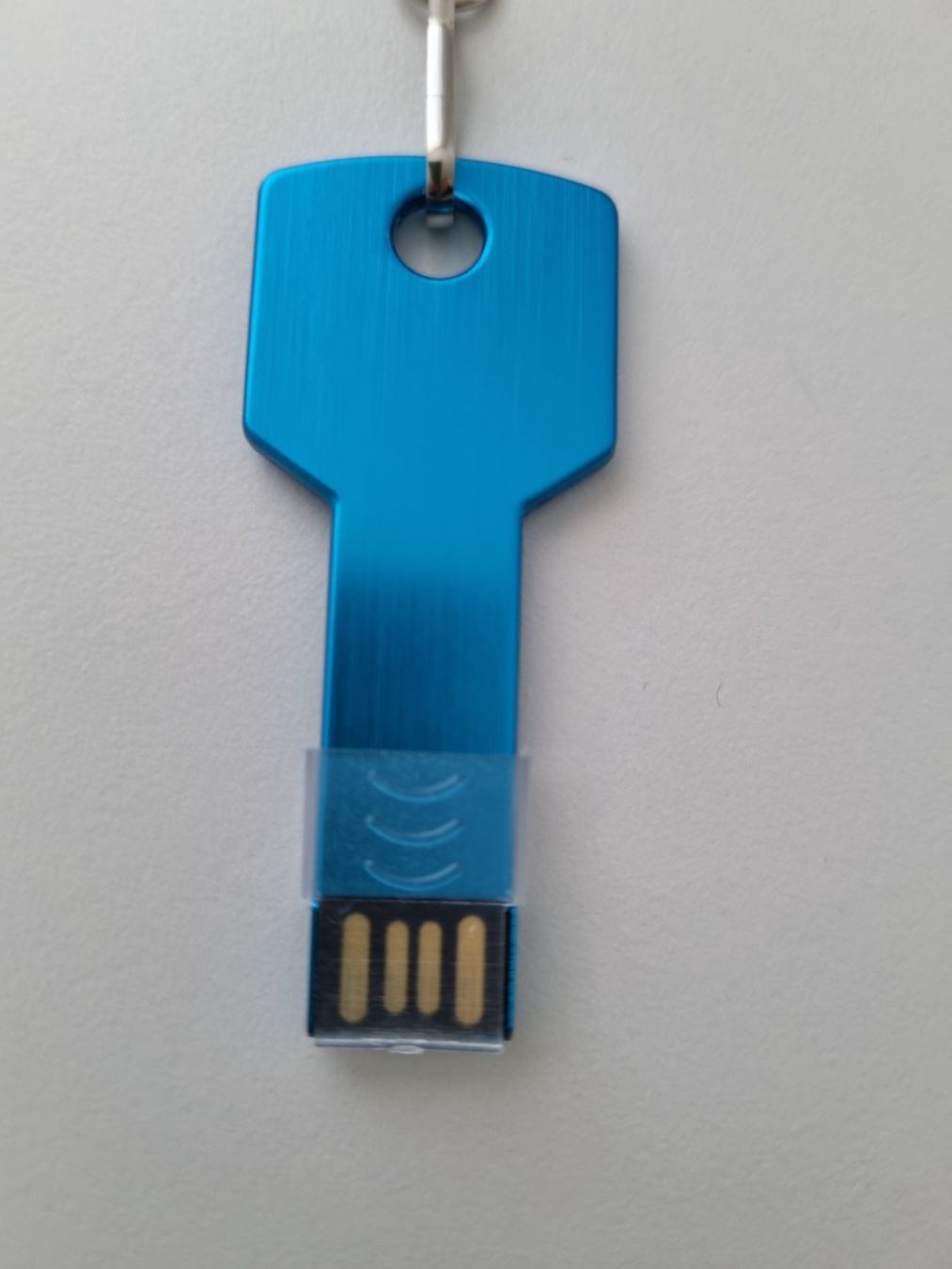 Chiavette USB: USB Stick neu – Nuovo e nell'imballaggio originale da Zofingen venduto da Felpa 1